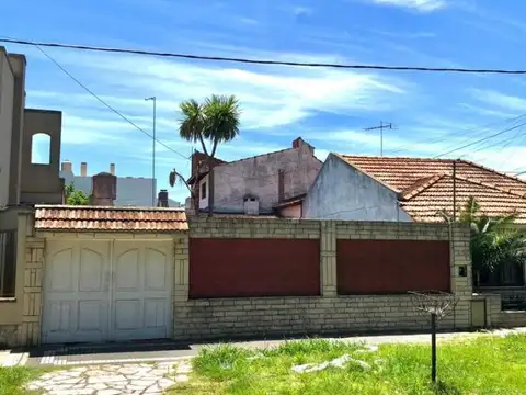 Castro Barros 900