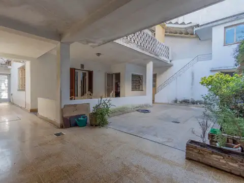 Venta casa Ciudadela 6 amb.-Cochera A.credito