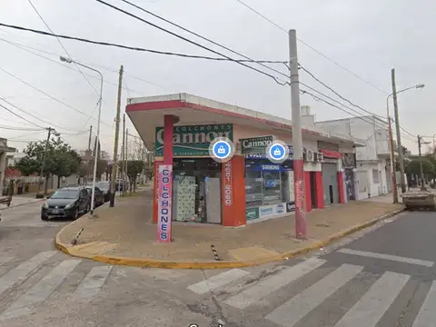 *VENTA IMPORTANTE INMUEBLE COMERCIAL *COMPUESTO POR 5 LOCALES  *SUP. TOTAL 180 MTS2 *LOTE PROPIO 