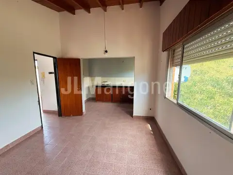 Depto Tipo Casa en Alquiler de 1 dormitorio