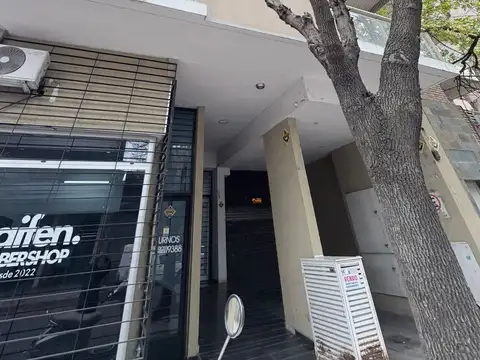 UN DORMITORIO – FRENTE – BALCON – COCINA EQUIPADA