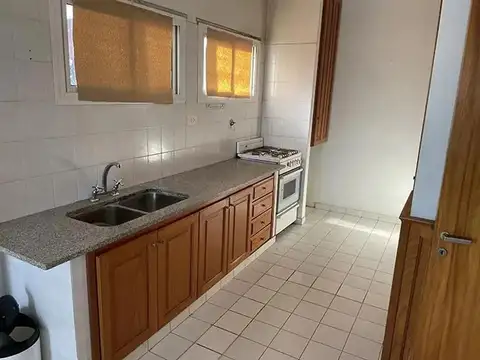 Departamento 4 ambientes con 2 baños