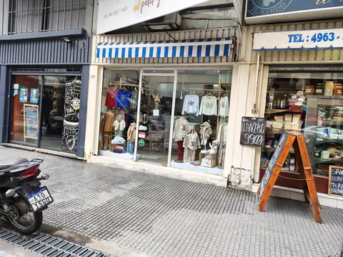 Local 40 mts con sotano y entrepiso