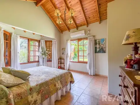 VENTA CASA 6 AMBIENTES CON PILETA EL REMANSO