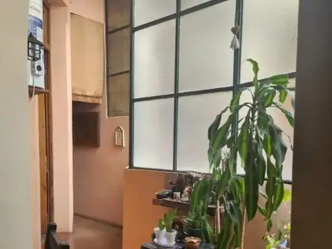 Depto Tipo Casa en Venta 80 años