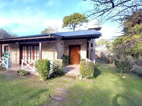 Casa - Venta - Villa Gesell - Garage - Gas Natural - Pileta
