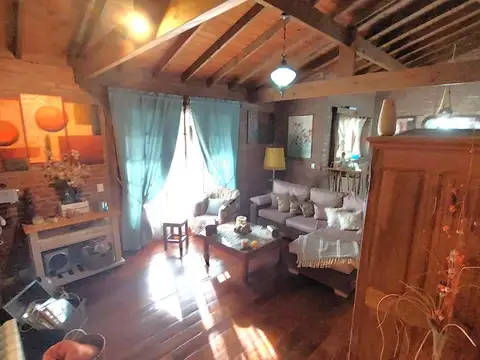 Casa 5 ambientes con 1 baño