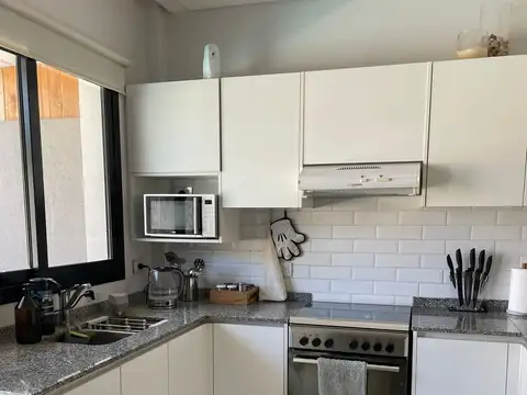 Casa en Venta en Barrio Parque Leloir, USD 220.000