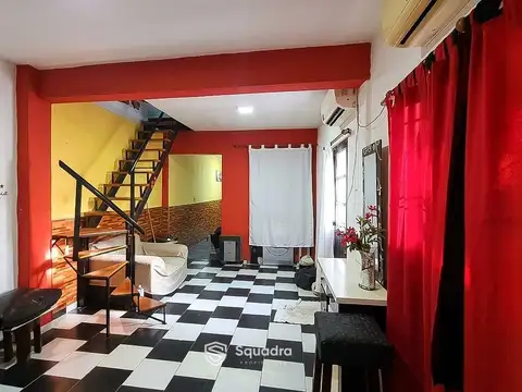 Casa en Venta con 2 cocheras