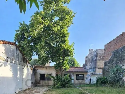 Lote en venta, en Castelar Norte