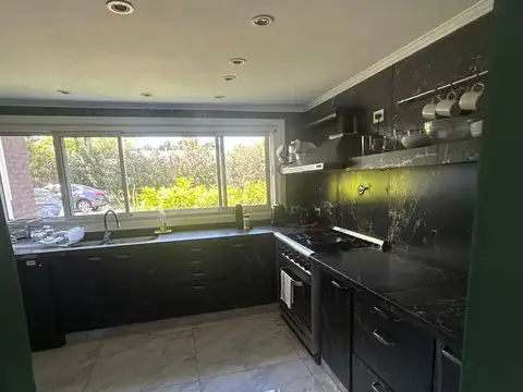 Casa en Alquiler de 4 dormitorios