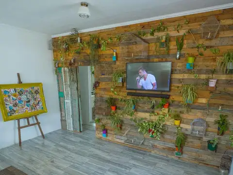 Perú y Av Pellegrini