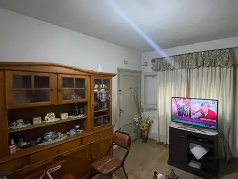 Casa en Venta a reciclar en Barrio Belgrano