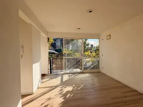 Venta|Monoambiente con division y balcon|Pilar Centro