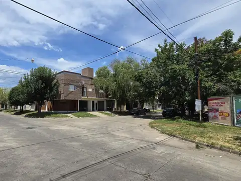 DOS DORMITORIOS EN PRIMER PISO CON BALCON TERRAZA a 200 metros de Aristóbulo del Valle y Llerena