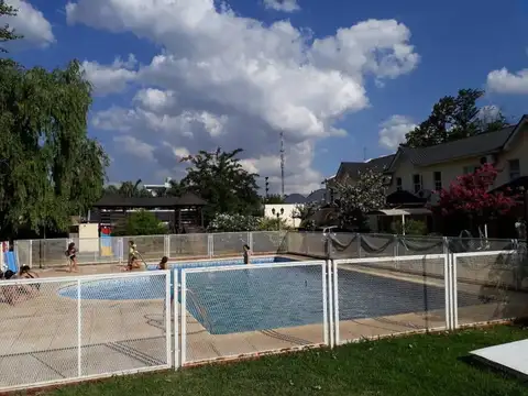 Depto Tipo Casa 3 ambientes con 2 baños