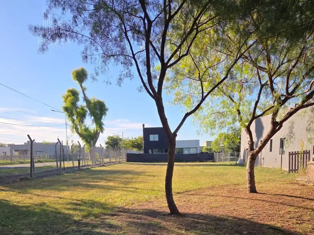 terreno lote Santa Elena Pilar del Este al 5000