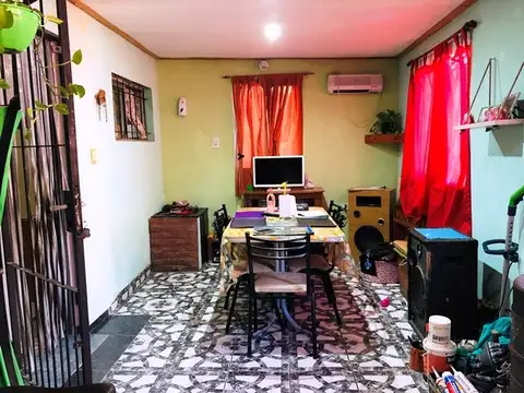 En venta Casa 5 Ambientes con monoambiente - A 13 Cuadras De Estación De Tren José C. Paz