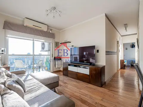 Departamento 4 ambientes en venta en complejo de torres en Abasto