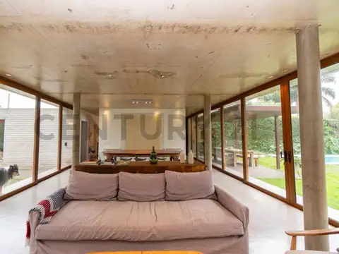 Casa 5 ambientes con 2 baños
