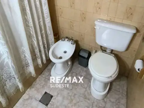 Venta de Casa con Local Comercial