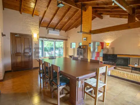 Oportunidad por Sucesión en Náutico Escobar – Casa en una planta con pileta, jardín y galeria