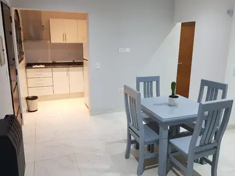 Casa 2 ambientes con 1 baño