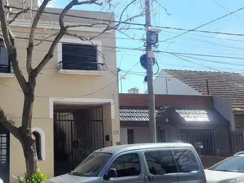 Depto Tipo Casa en Venta de 4 ambientes