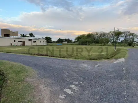 Terreno en Venta en Aires del Llano Country Club, USD 150.000