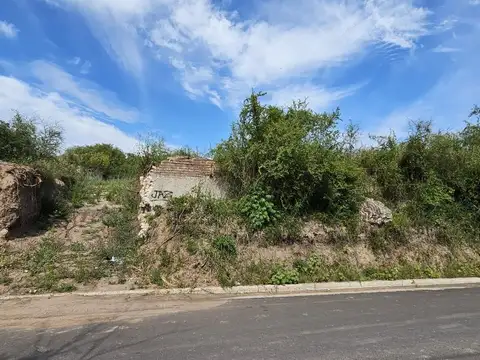 Lote de 315m2 con disponibilidad de servicios!Posibilidad de permuta! Matanza e/ Passo y Arenal...