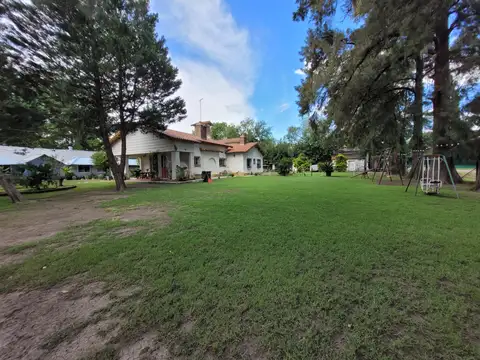 Casa 5 ambientes con 5 baños