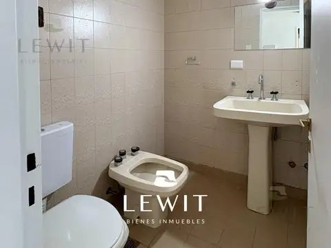 Departamento 8 ambientes con 1 baño