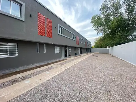 CONDOMINIO DE LA GUITARRA :: 4 AMBIENTES :: A ESTRENAR 
