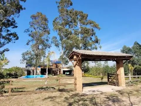 VENDO HERMOSA CASA EN ESQUINA CORRIENTES A METROS DEL RÍO 