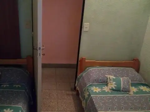 CASA MULTIFAMILIAR MAR DEL TUYU CON COCHERA Y PARQUE