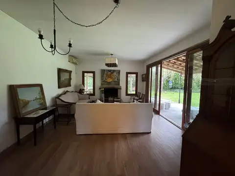 Casa 4 ambientes con 4 baños