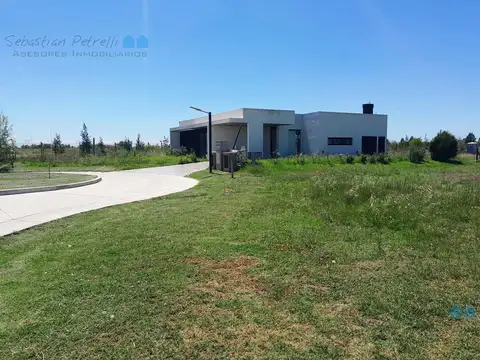 Terreno en Venta 20  mts Frente