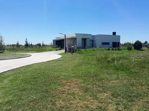 Terreno en Venta 20  mts Frente