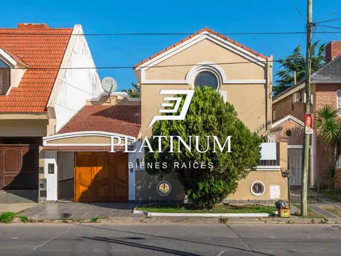 VENTA Casa  4 Dormitorios c/ piscina Grand Bourg Excelente Ubicación 
