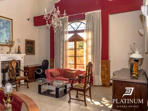 Casa 6 ambientes con 4 baños
