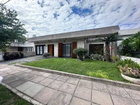 ALQUILER CASA 3 DORM PILETA ZONA NORTE ALTO VERDE
