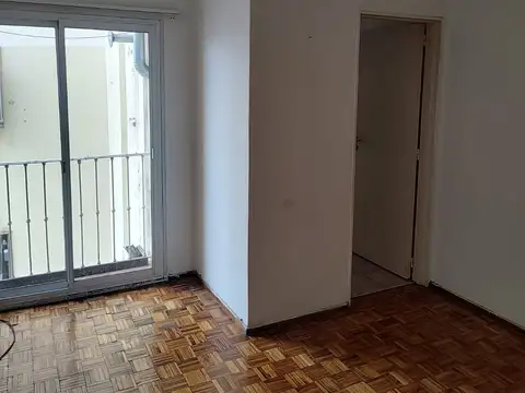 Chiclana 3400, Piso 7