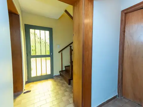 Casa 6 ambientes con 1 baño