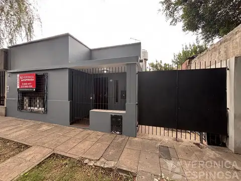 Casa Castelar Norte  en venta, TRES AMBIENTES COCHERA
