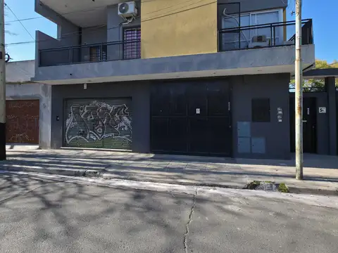 Galpon en Alquiler en Berazategui, $ 800.000