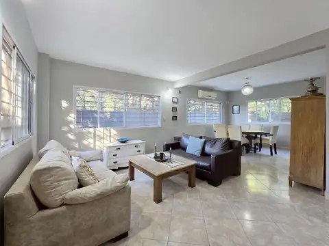 Casa en Venta en Barrio Parque Leloir, USD 210.000