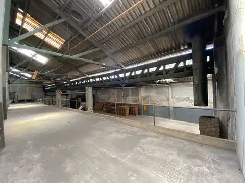 Depósito Venta Paso Molino con Renta Oportunidad