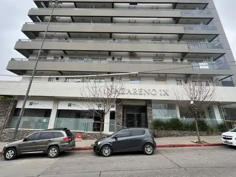 Cochera con seguridad 24 hs y control remoto 