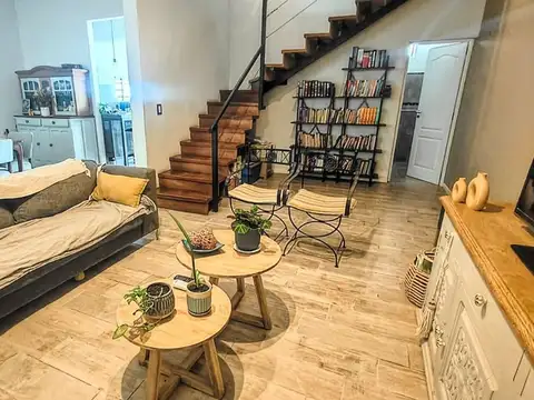 VENTA CASA DE 5 AMBIENTES – LOMAS DE ZAMORA
