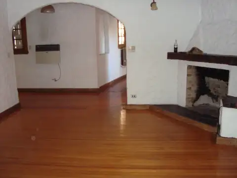 Depto Tipo Casa en Alquiler de 5 ambientes